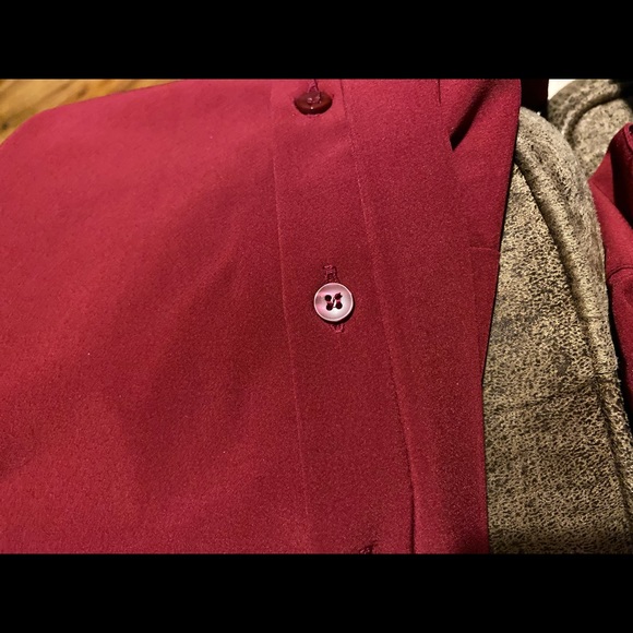 Lane Bryant Women’s Burgundy Covered Placket Button Up Blouse Size 22/24 - Picture 9 of 10